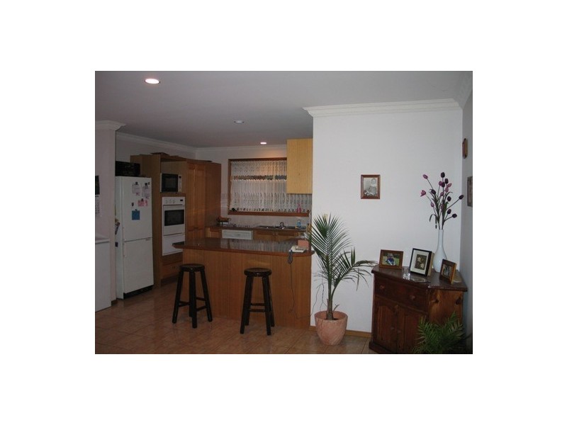 2 Walcott Place, Narre Warren South VIC 3805