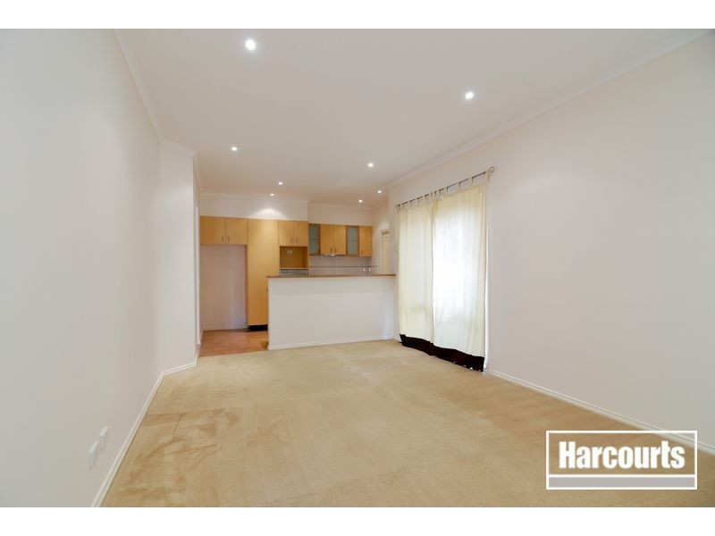 27 Amhurst Drive, Narre Warren South VIC 3805