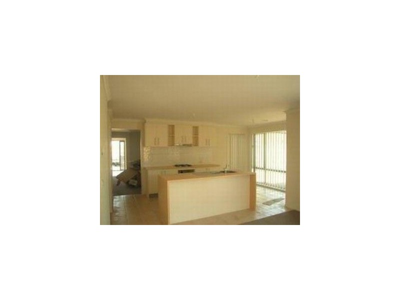 73 Scotsdale Drive, Cranbourne VIC 3977