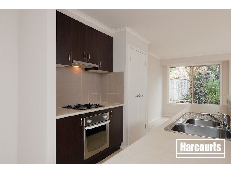 13 Ellesse Way, Berwick VIC 3806