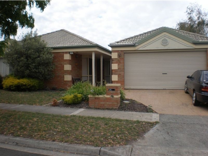 94 Strathaird Drive, Narre Warren South VIC 3805