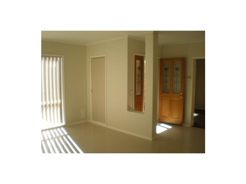 94 Strathaird Drive, Narre Warren South VIC 3805