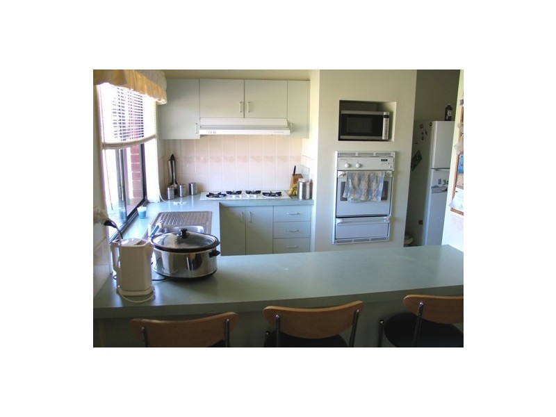 9 Godwin Crescent, Cranbourne North VIC 3977