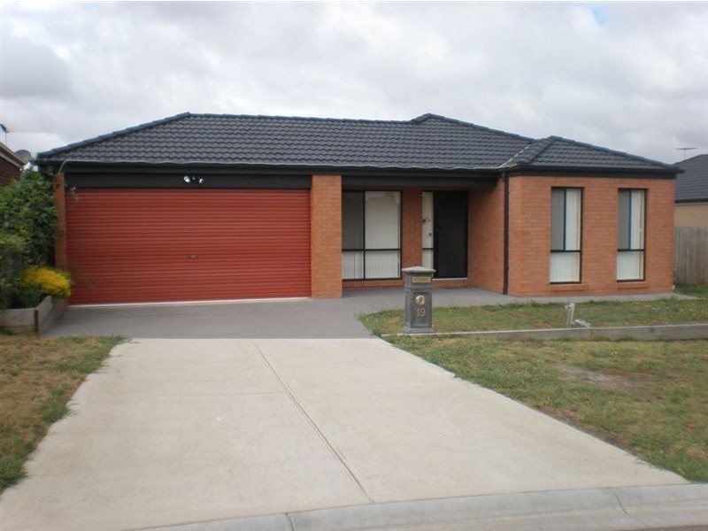 19 Fleur Court, Narre Warren South VIC 3805