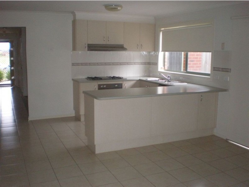 25 Pharaoh Drive, Cranbourne VIC 3977