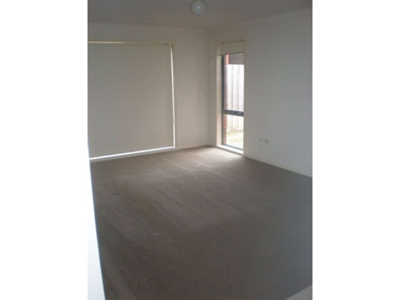 25 Pharaoh Drive, Cranbourne VIC 3977