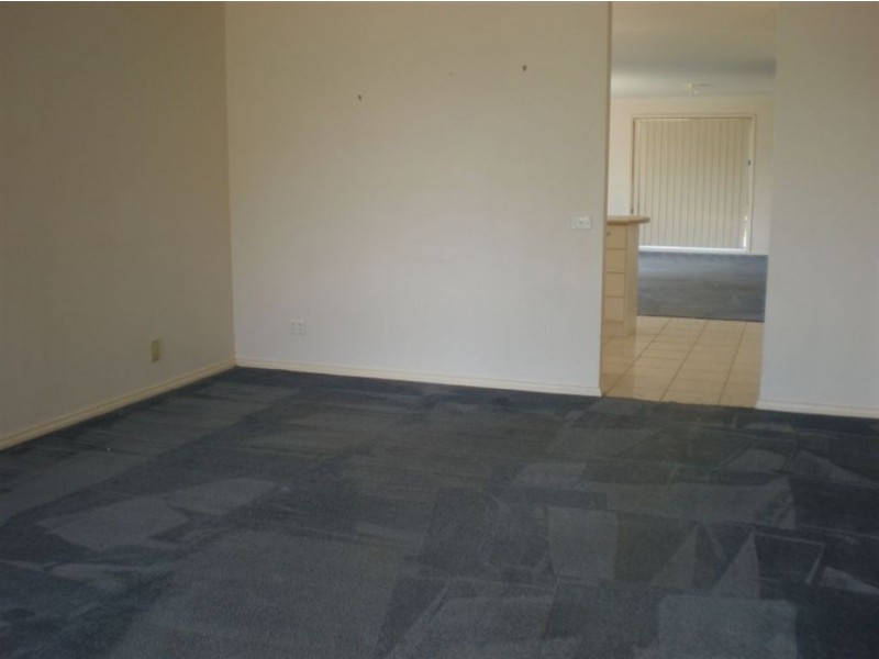 1 Edgewood Close, Narre Warren South VIC 3805