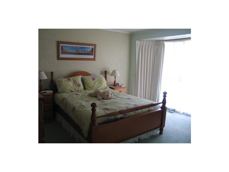 11 Baringa Park Drive, Narre Warren South VIC 3805