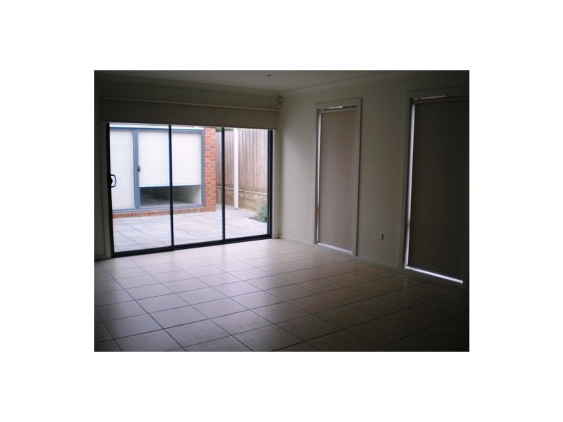 76 Fieldstone Blvd, Beaconsfield VIC 3807