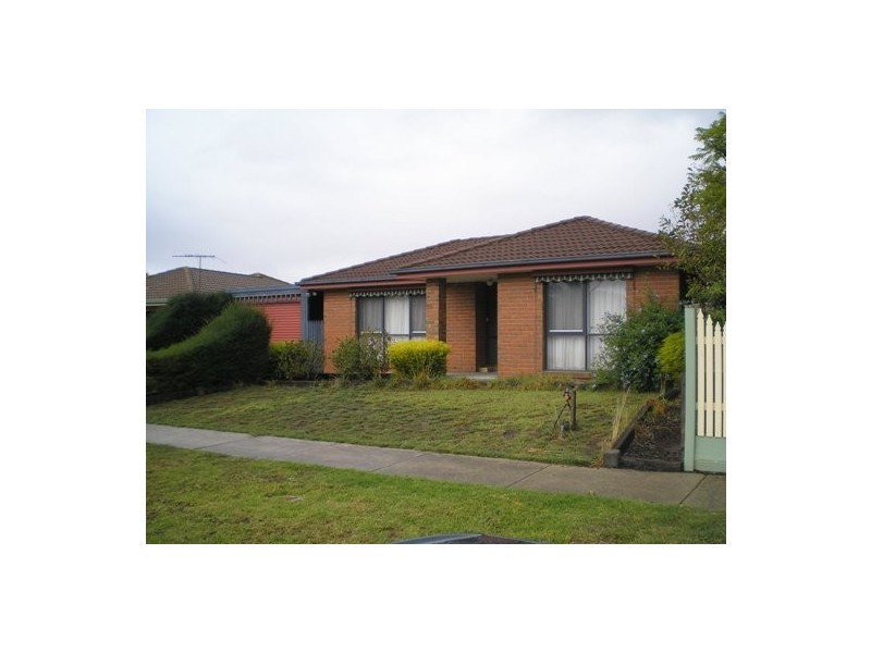 53 Toirram Crescent, Cranbourne VIC 3977