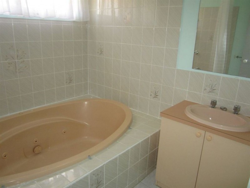 53 Toirram Crescent, Cranbourne VIC 3977