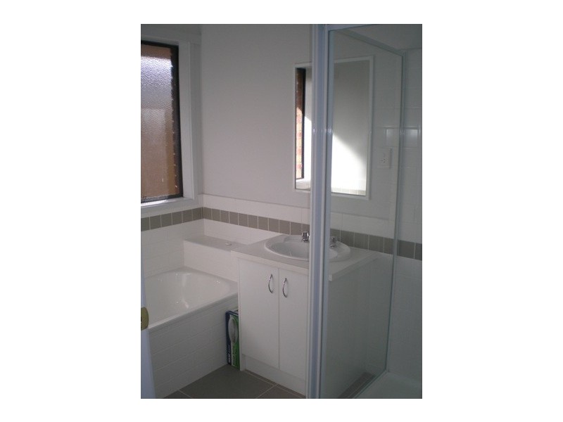 4 Golden Wattle Court, Cranbourne VIC 3977