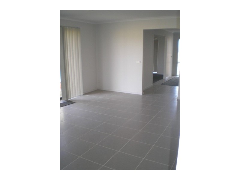 4 Golden Wattle Court, Cranbourne VIC 3977