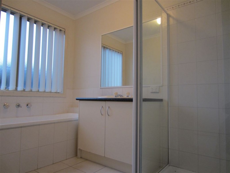 21 Alberton Drive, Cranbourne West VIC 3977