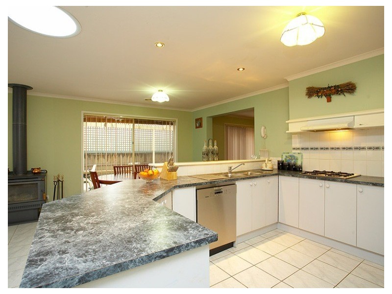 9 Somerset Court, Narre Warren South VIC 3805