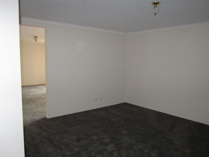 9 Tottington Rise, Berwick VIC 3806