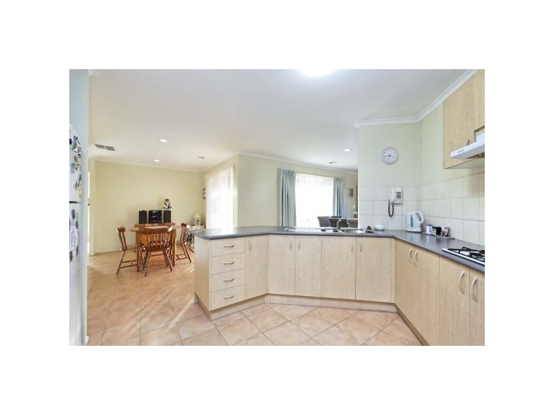 21 The Avenue, Narre Warren South VIC 3805