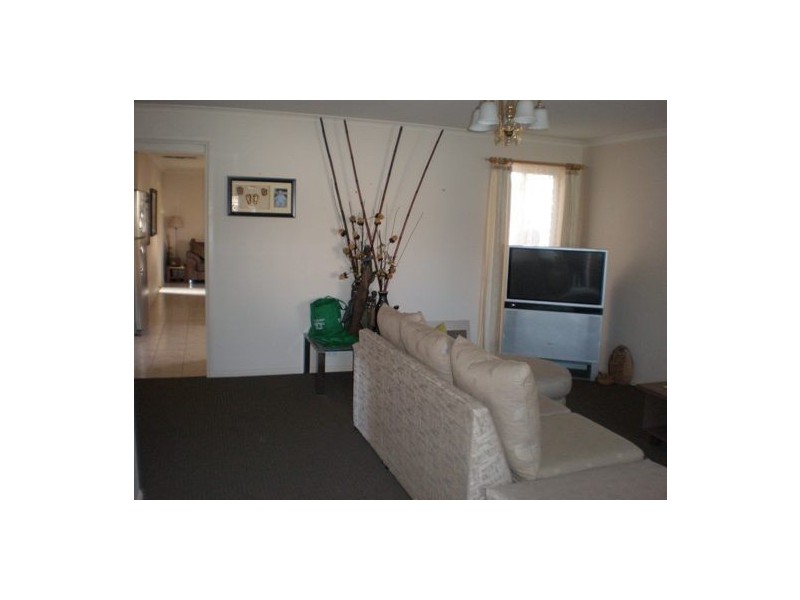 2 Meredith Close, Narre Warren South VIC 3805