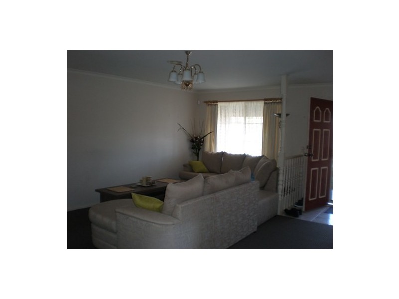 2 Meredith Close, Narre Warren South VIC 3805