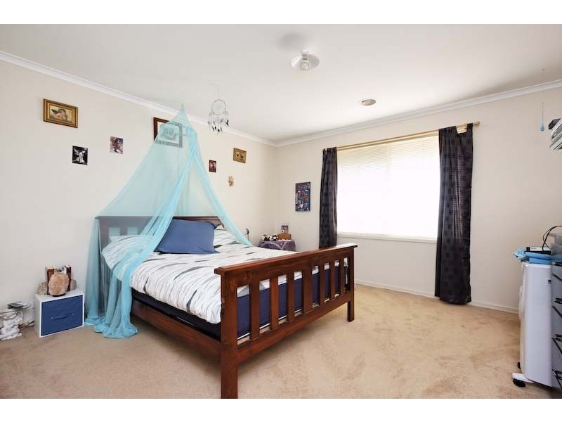 8 Nottingham Close, Narre Warren South VIC 3805