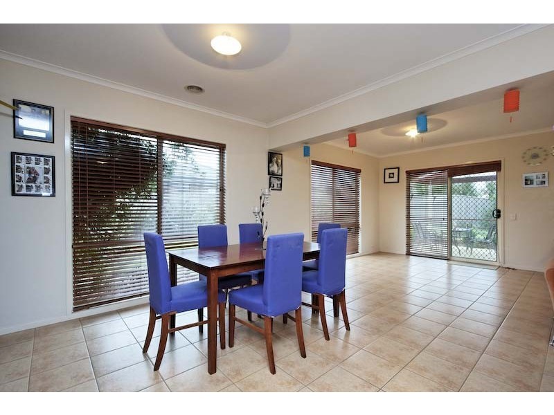 8 Nottingham Close, Narre Warren South VIC 3805