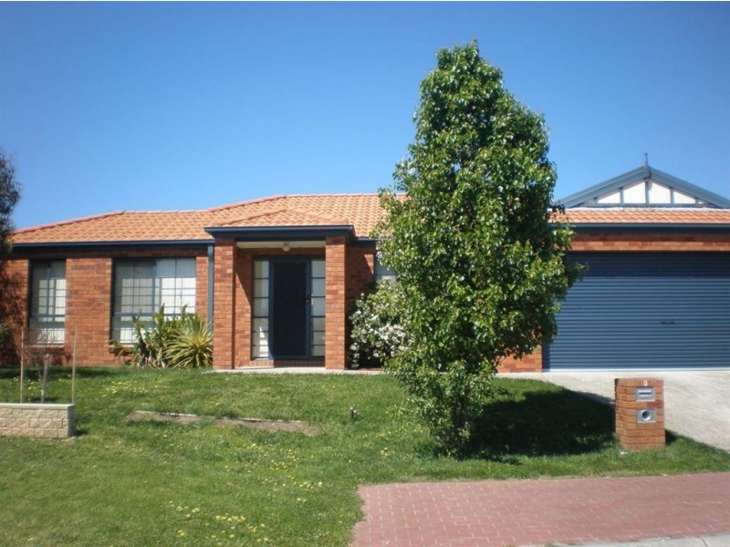 7 Palais Close, Narre Warren South VIC 3805