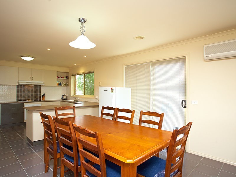 4 Hayley Way, Narre Warren South VIC 3805