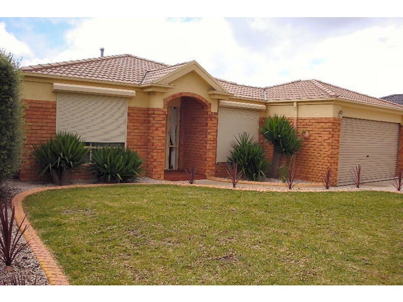72 Galloway Drive, Narre Warren South VIC 3805