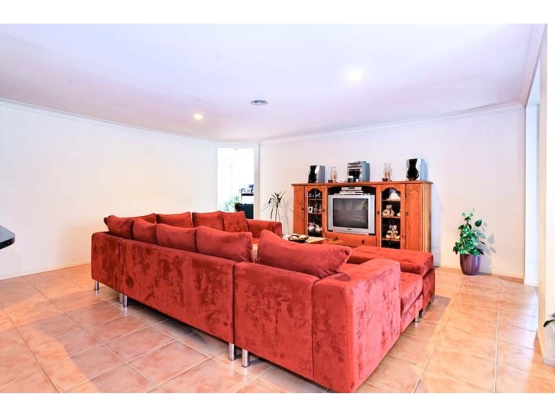 3 Toulouse Tce, Narre Warren South VIC 3805