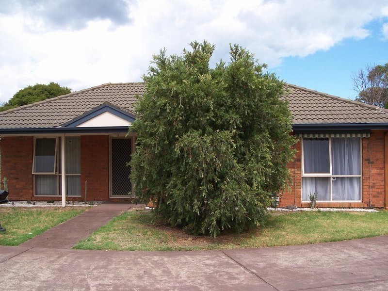18 Parkside Boulevard, Carrum VIC 3197
