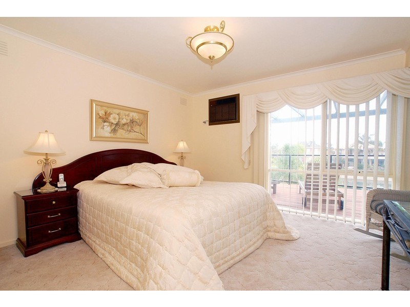 8 Grevillea Court, Patterson Lakes VIC 3197