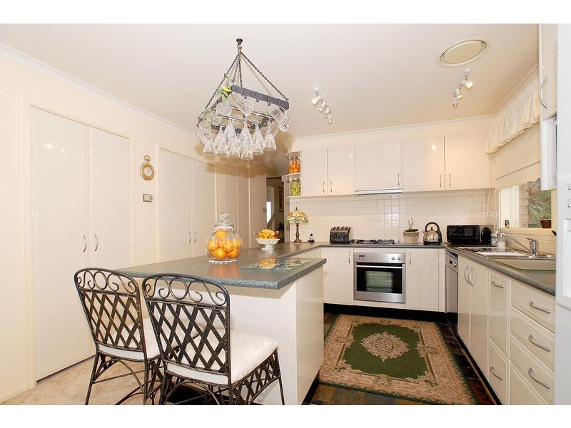 8 Grevillea Court, Patterson Lakes VIC 3197