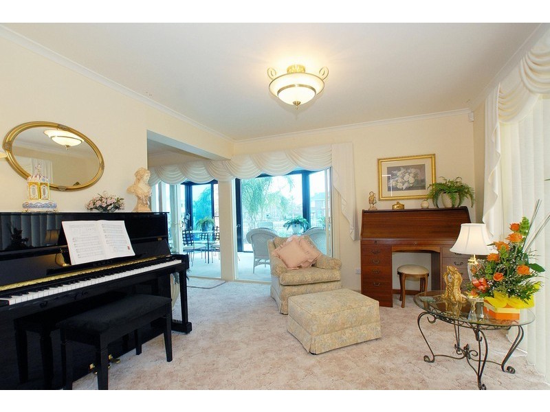 8 Grevillea Court, Patterson Lakes VIC 3197