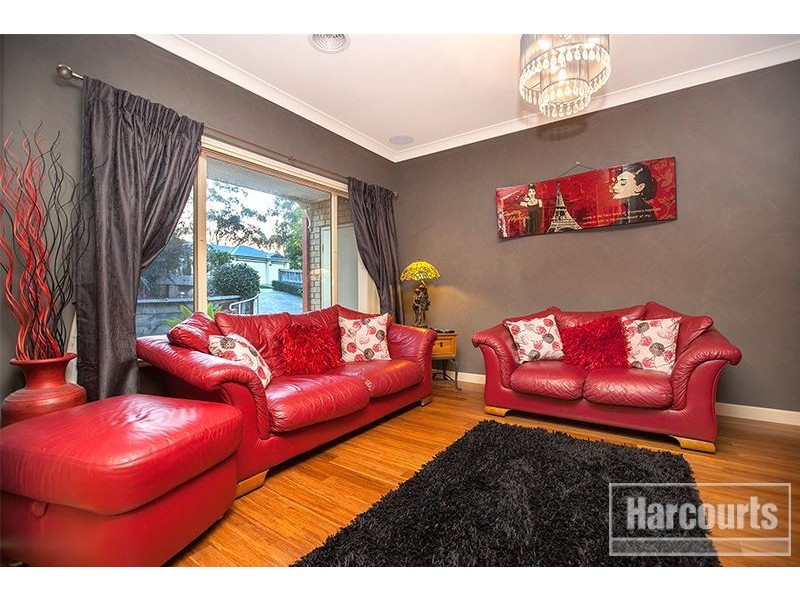 18 Stockmans Circuit, Pakenham VIC 3810