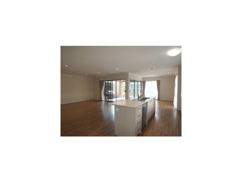 23 Kilburn Place, Pakenham VIC 3810