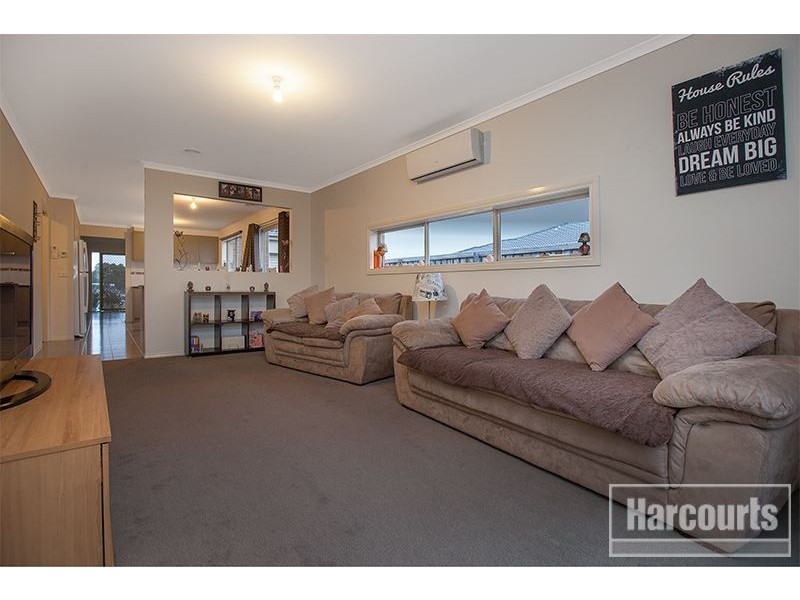 33 Syme Road, Pakenham VIC 3810