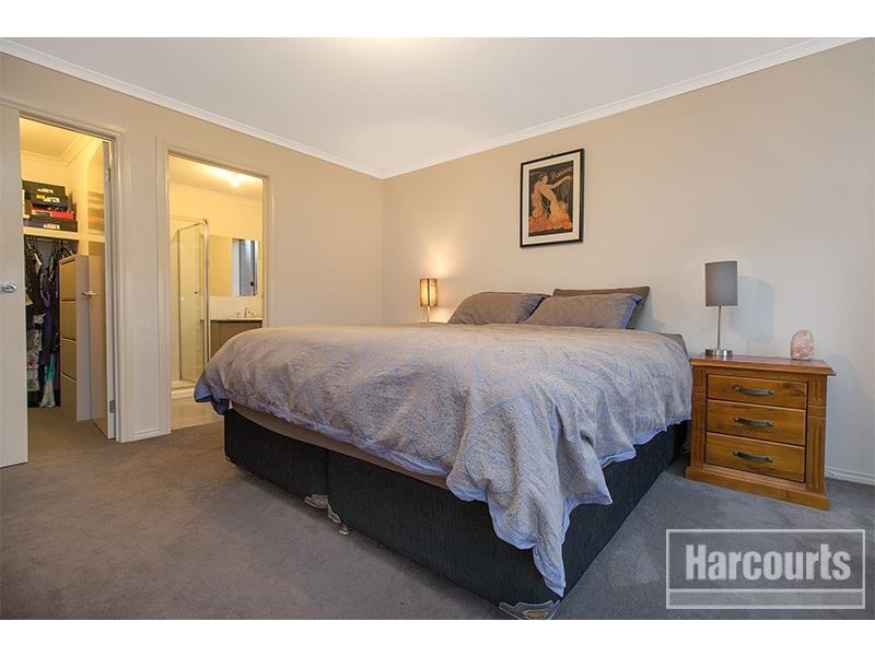 33 Syme Road, Pakenham VIC 3810