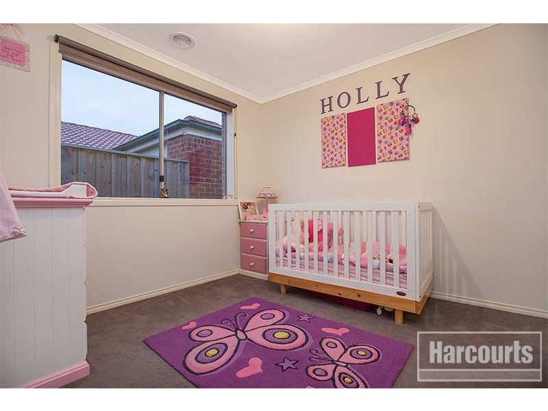 33 Syme Road, Pakenham VIC 3810