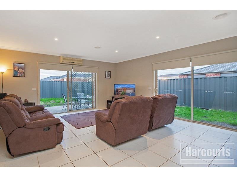 43 Syme Road, Pakenham VIC 3810