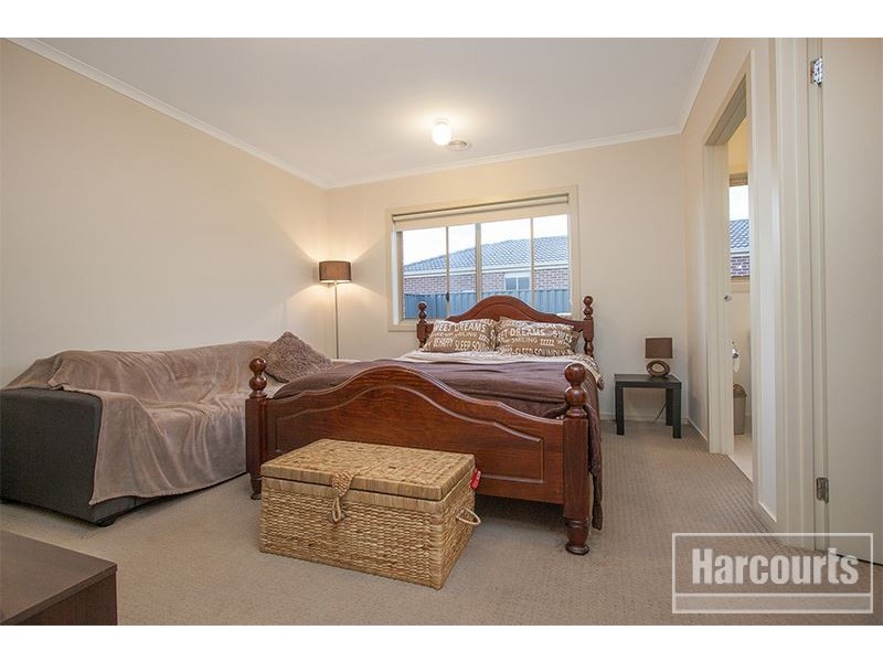 43 Syme Road, Pakenham VIC 3810