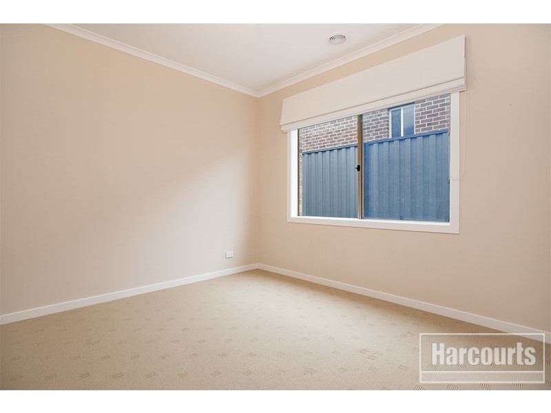 7 Victoria Place, Pakenham VIC 3810