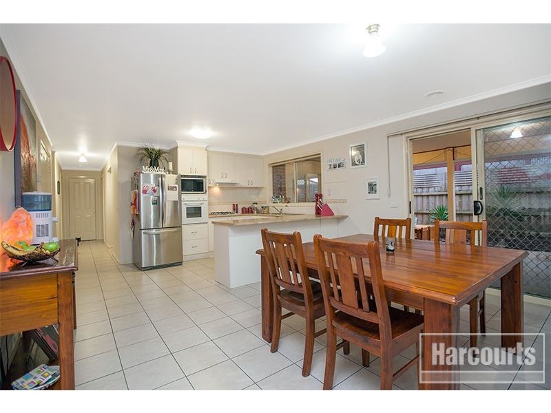 6 Streeton Court, Pakenham VIC 3810