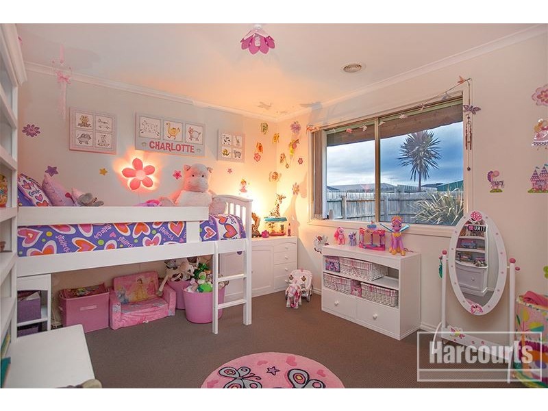 6 Streeton Court, Pakenham VIC 3810