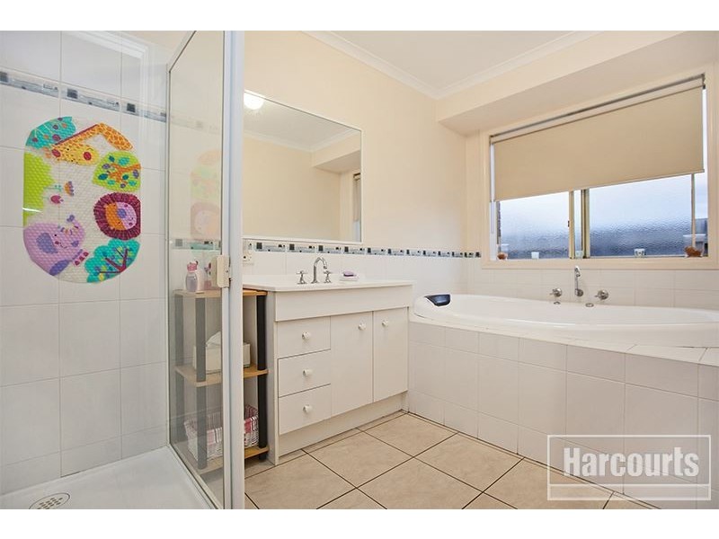 6 Streeton Court, Pakenham VIC 3810