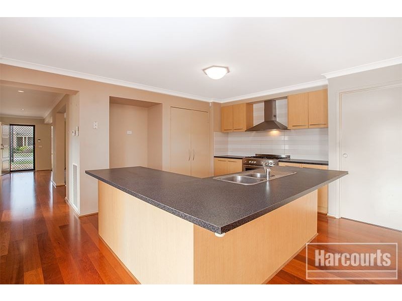 16 Blackwood Drive, Pakenham VIC 3810