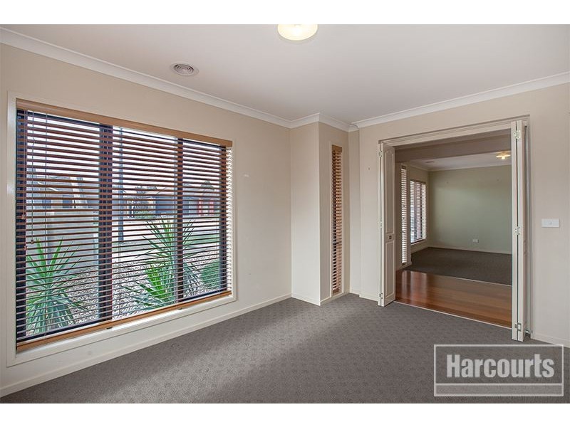 16 Blackwood Drive, Pakenham VIC 3810