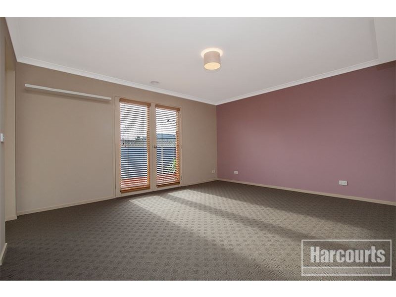 16 Blackwood Drive, Pakenham VIC 3810