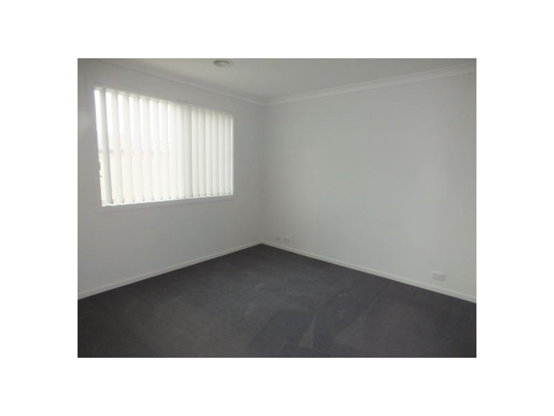 48 Serenity Street, Pakenham VIC 3810