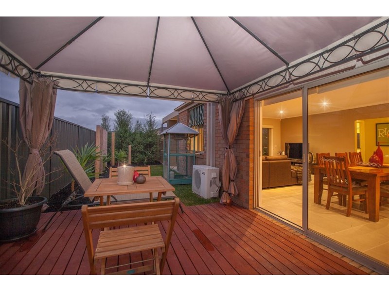 5 Macadamia Street, Pakenham VIC 3810