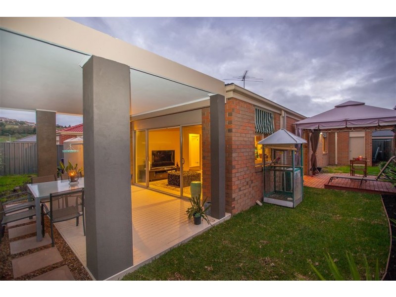 5 Macadamia Street, Pakenham VIC 3810